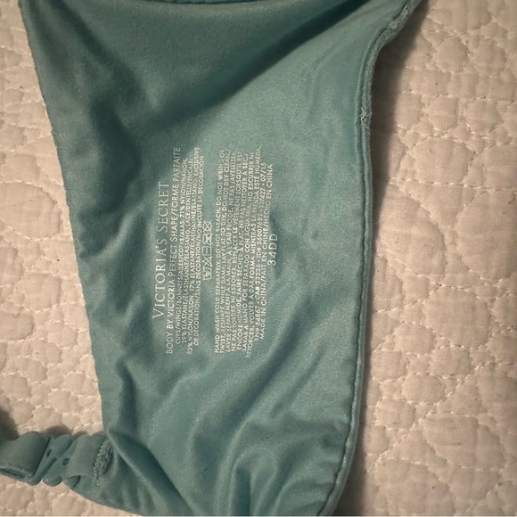 Elegant Teal Lace Victoria’s Secret Bra - Picture 5 of 5